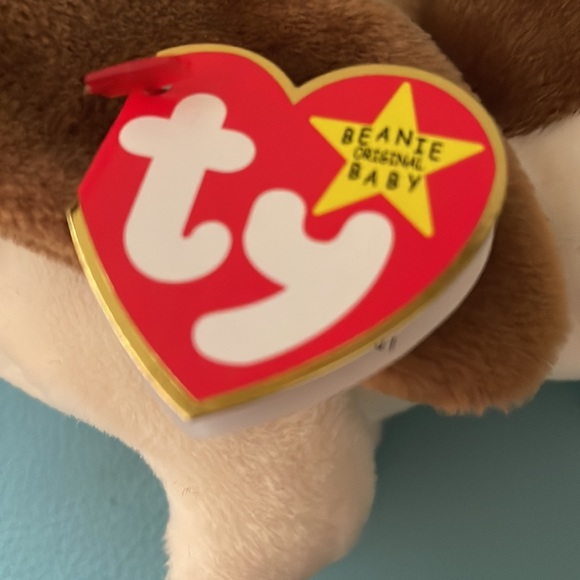 Ty Tracker * Beanie Baby * Date of Birth: June 5, 1997 * Basset Hound - Picture 4 of 13